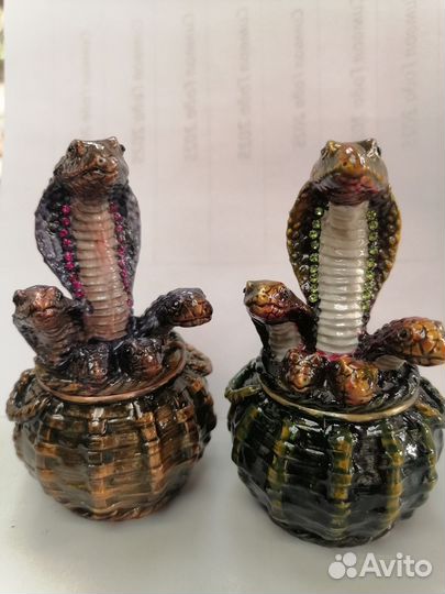 Шкатулка змея со змеятами символ года