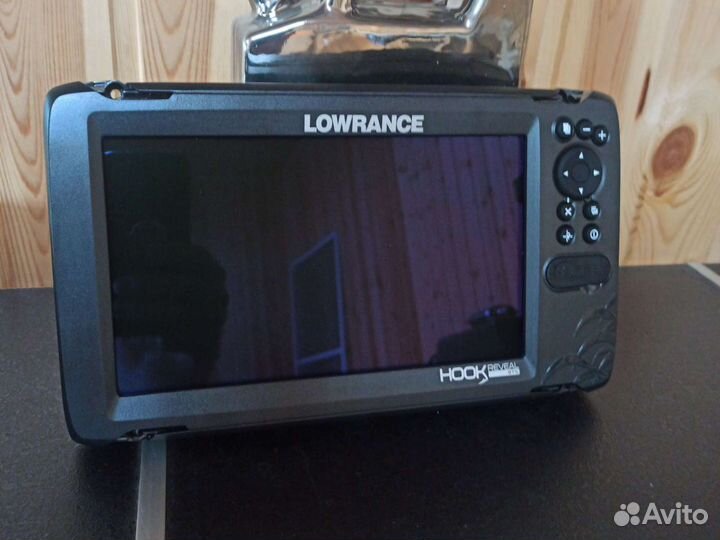 Lowrance hook reveal 9 tripleshot