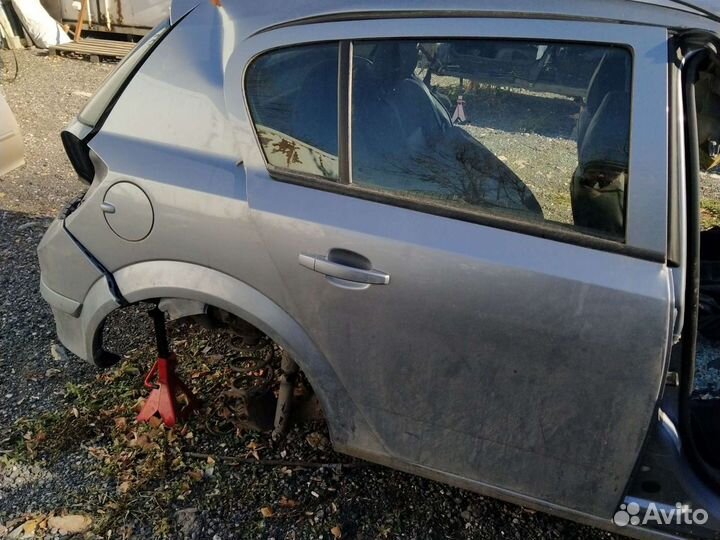 Дверь задняя Опель Астра Н разборка