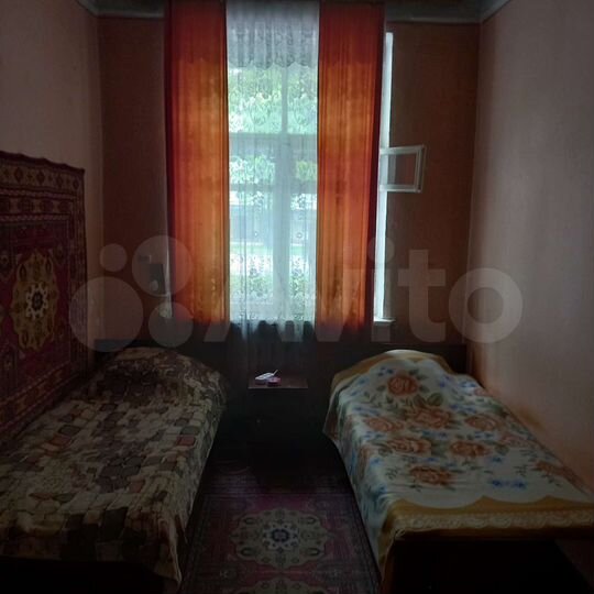 2-к. квартира, 50 м², 1/3 эт.