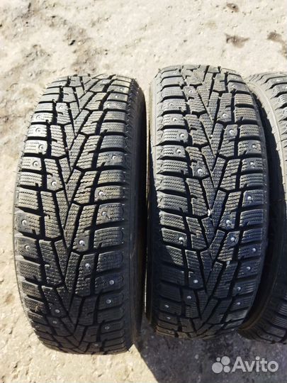 Roadstone Winguard WinSpike 185/60 R15