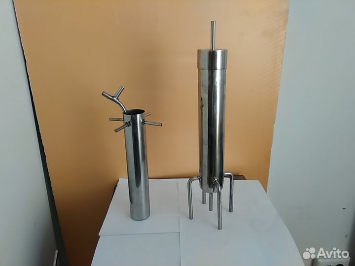 Попугай и Угольная колонна на банку