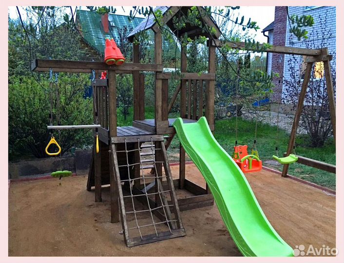Деревянная детская площадка без занос