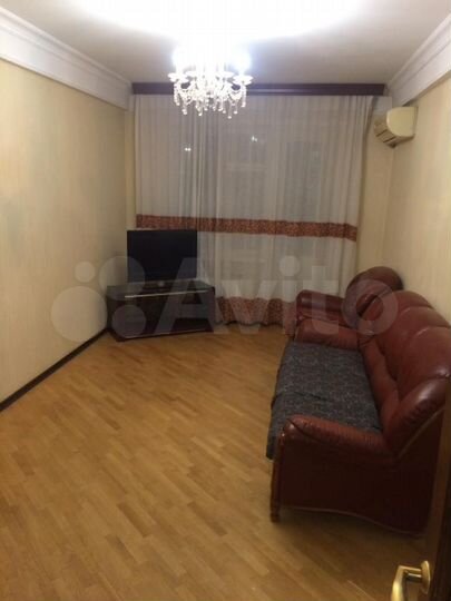 2-к. квартира, 56 м², 2/10 эт.