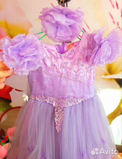 Нарядное платье для девочки 122 128