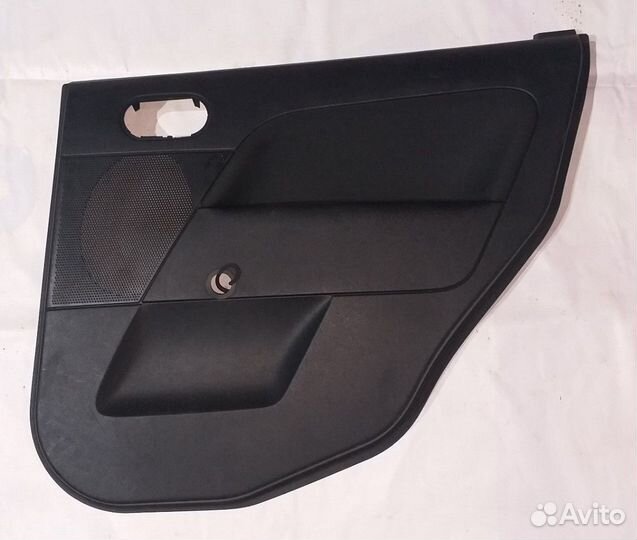 Обшивка двери задняя правая Ford Fiesta
