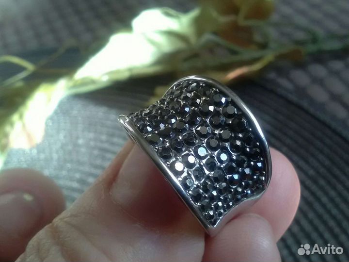 Кольцо и серьги