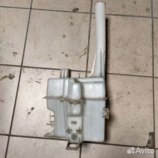 Бачек омывателя Hyundai IX35 Оригинал