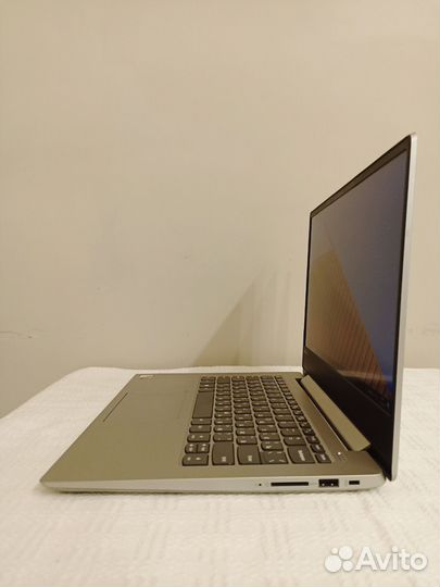 Lenovo IdeaPad 330S-14AST