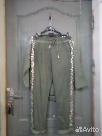 Спортивный костюм женский