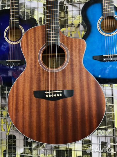 Акустическая гитара