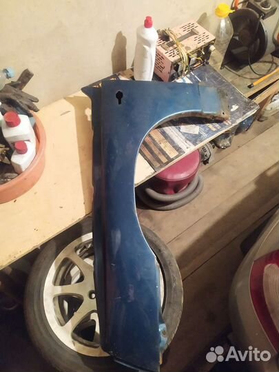 Крыло левое переднее