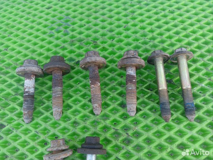 Болты переднего подрамника ford focus 1