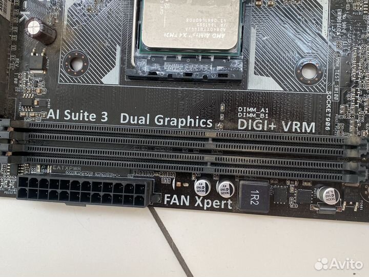 Материнская плата с процессором