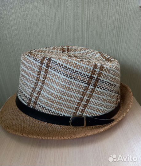 Шляпа женская соломенная