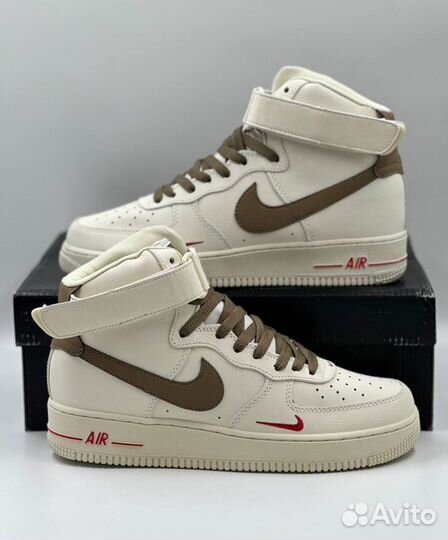 Бежевые Nike Air Force 1 High для повседневного об