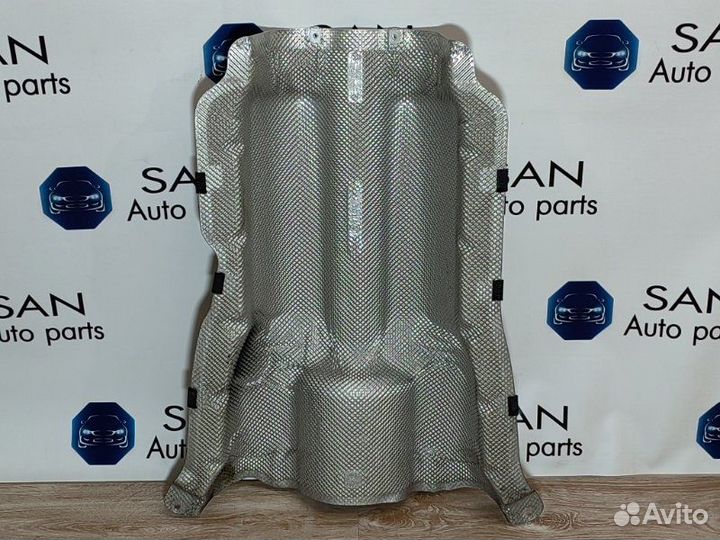 Тепловой экран Bmw 5 F10 N63B44 2011