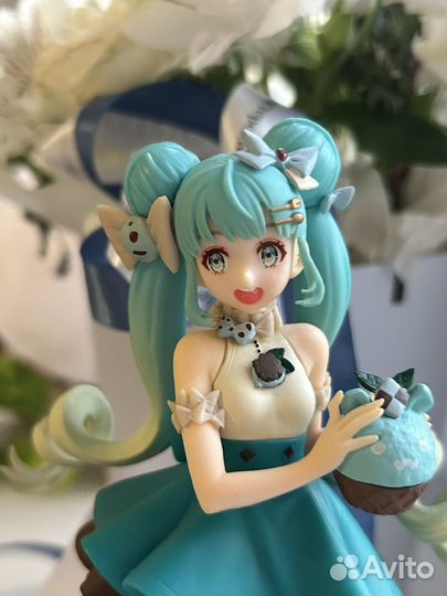 Фигурка аниме Мику Хатсуне