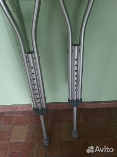 Костыли алюминиевые размер 4'6 -5'2