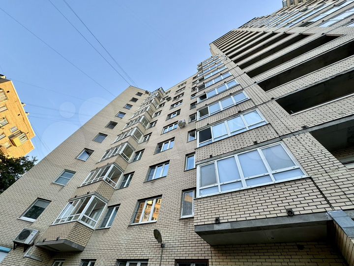 2-к. квартира, 57,4 м², 1/9 эт.