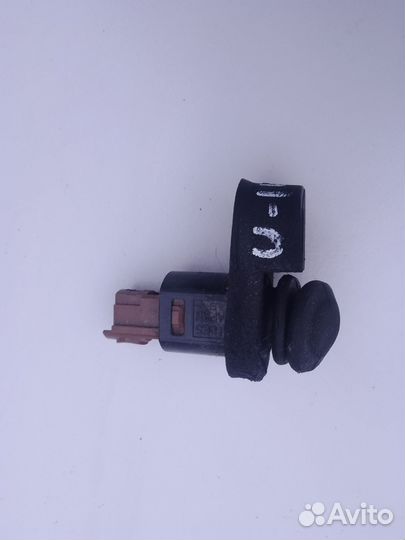 Концевик двери Nissan