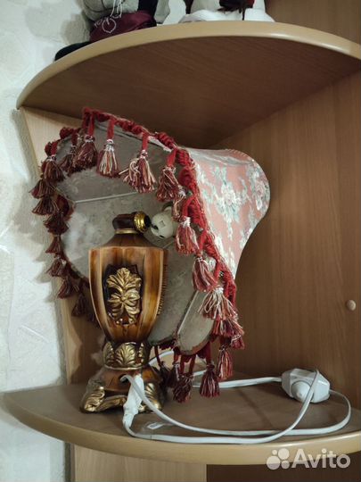 Лампа настольная