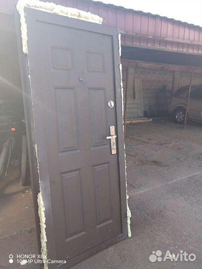 Дверь входная металлическая В резерве
