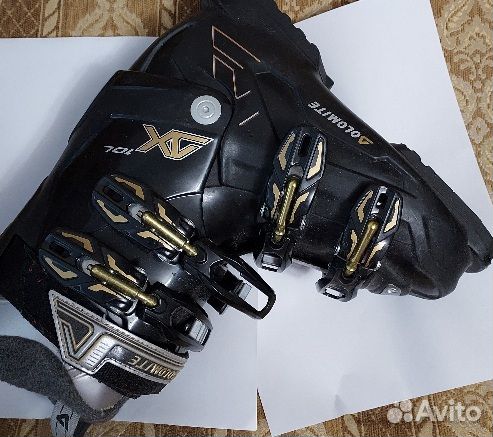 Продам комплект горных лыж бу