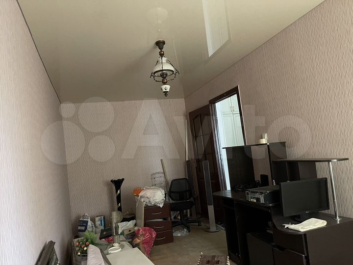 2-к. квартира, 42 м², 1/4 эт.