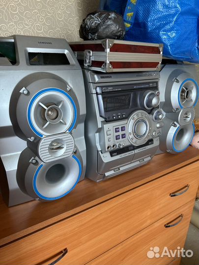 Музыкальный центр samsung MAX-ZB555