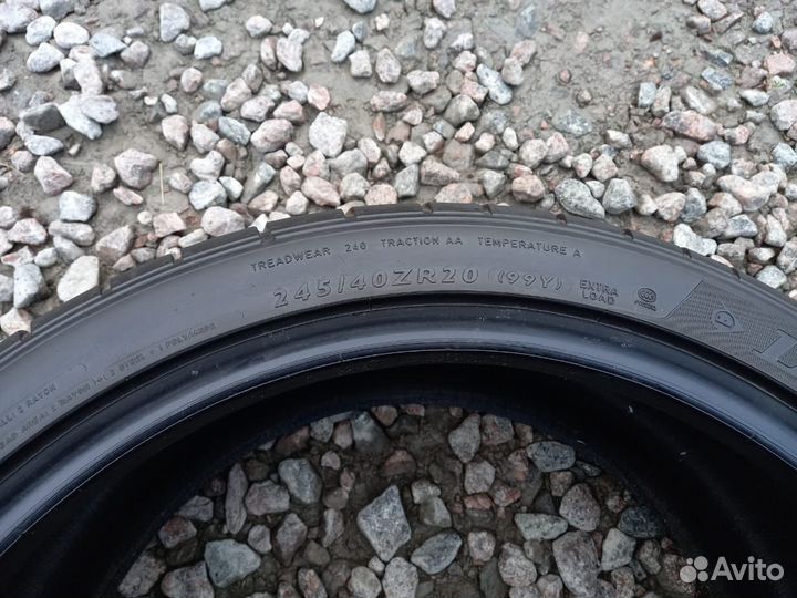 Dunlop SP Sport Maxx GT 245/40 R20