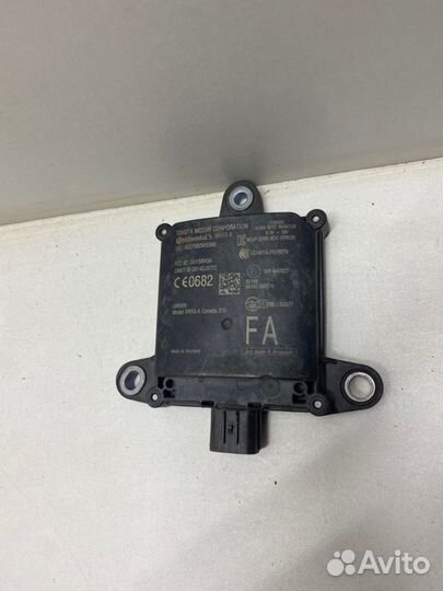 Блок слепых зон Toyota Land Cruiser 200 2016-2021