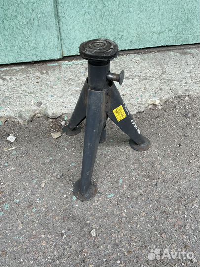 Подставка под автомобиль