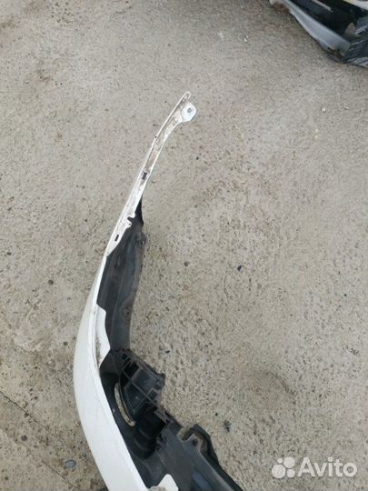 Бампер передний Nissan Teana J31