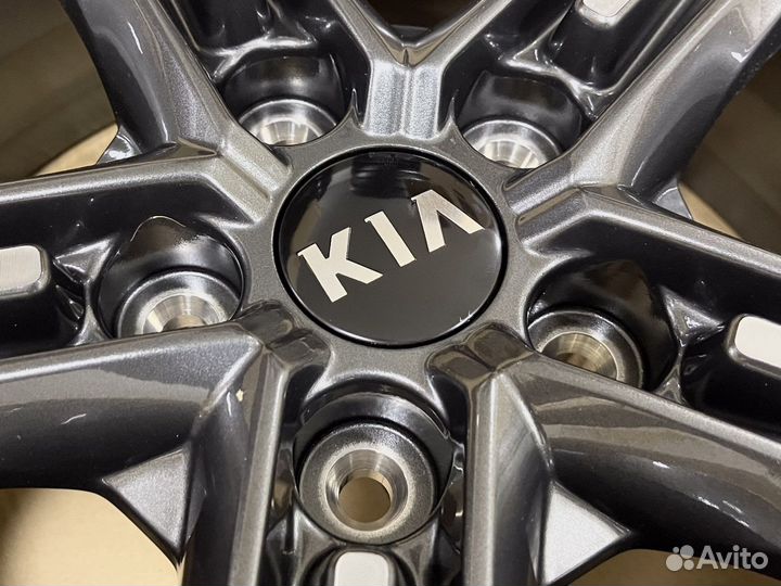 Новые оригинальные литые диски для Kia K5 R18