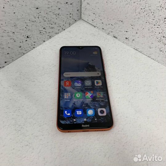 Xiaomi Redmi 8A 2/32 Гб Смартфон (Рассрочка / В4)