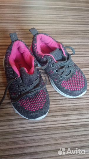 Кроссовки детские 23 размер