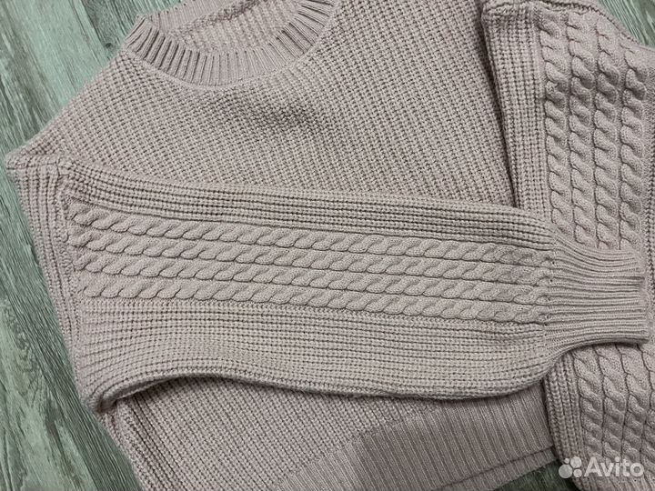 Свитер женский