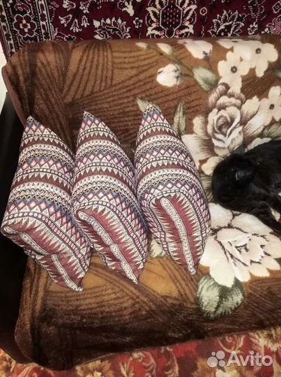 Подушки пуховые диванные детские