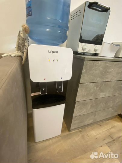 Кулер для воды