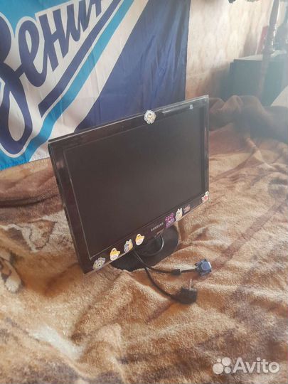 Монитор Samsung