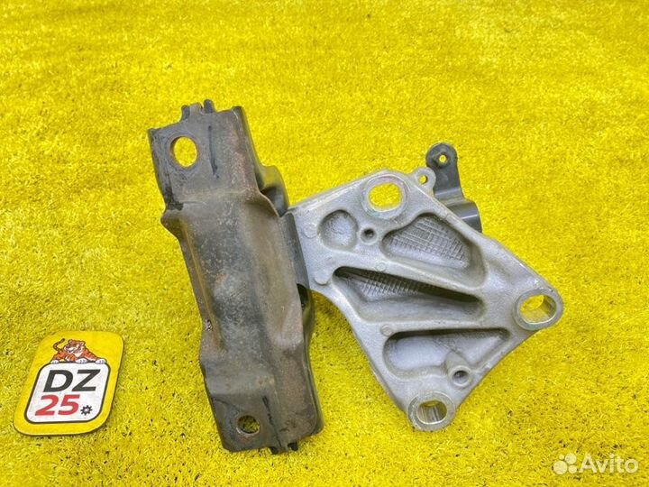 Подушка коробки передач передняя левая Honda Fit 143347