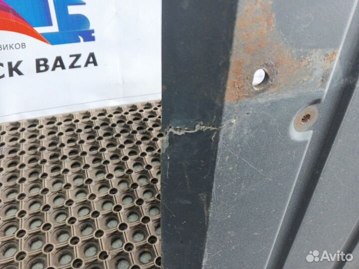 81664100360 Крыло переднее правое задняя часть