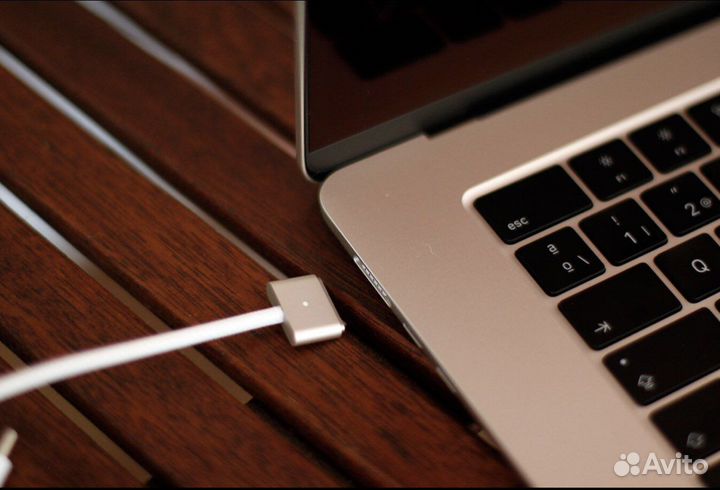 Macbook air 15 m2 256 gb