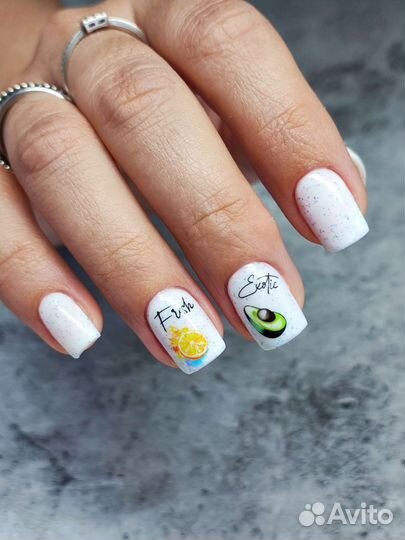 Маникюр с покрытием гель-лаком