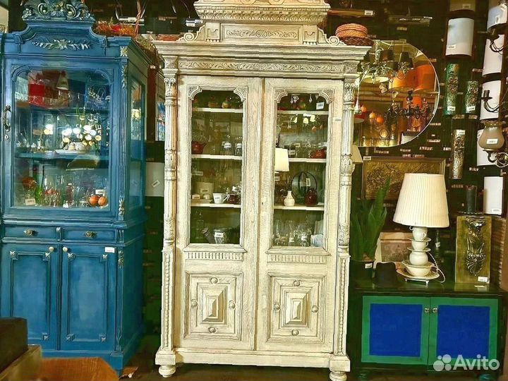 Буфет под старину белый