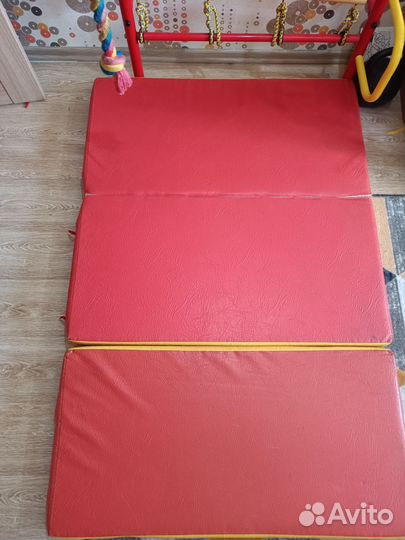 Шведская стенка со складным матом