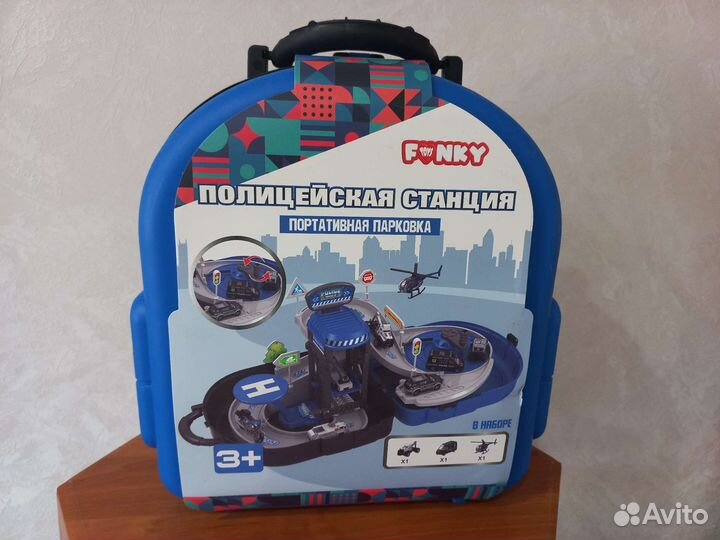 Набор игровой полицейский участок. Парковка. Кейс