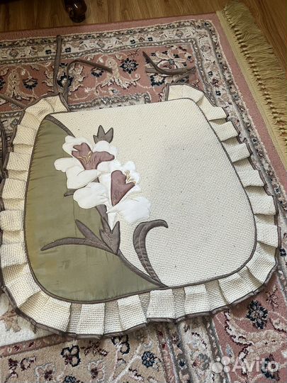 Сидушки на стулья