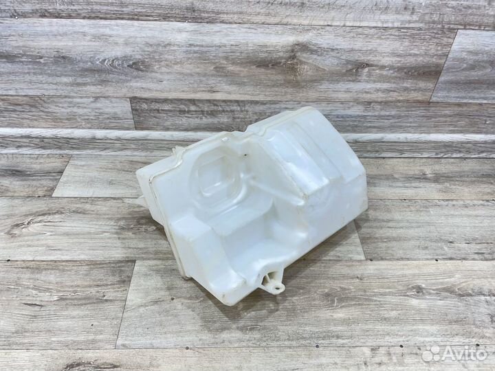 Бачок омывателя Volvo XC60 (2008-2017)
